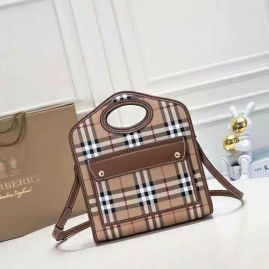 Picture of Burberry Lady Handbags _SKUfw135859382fw